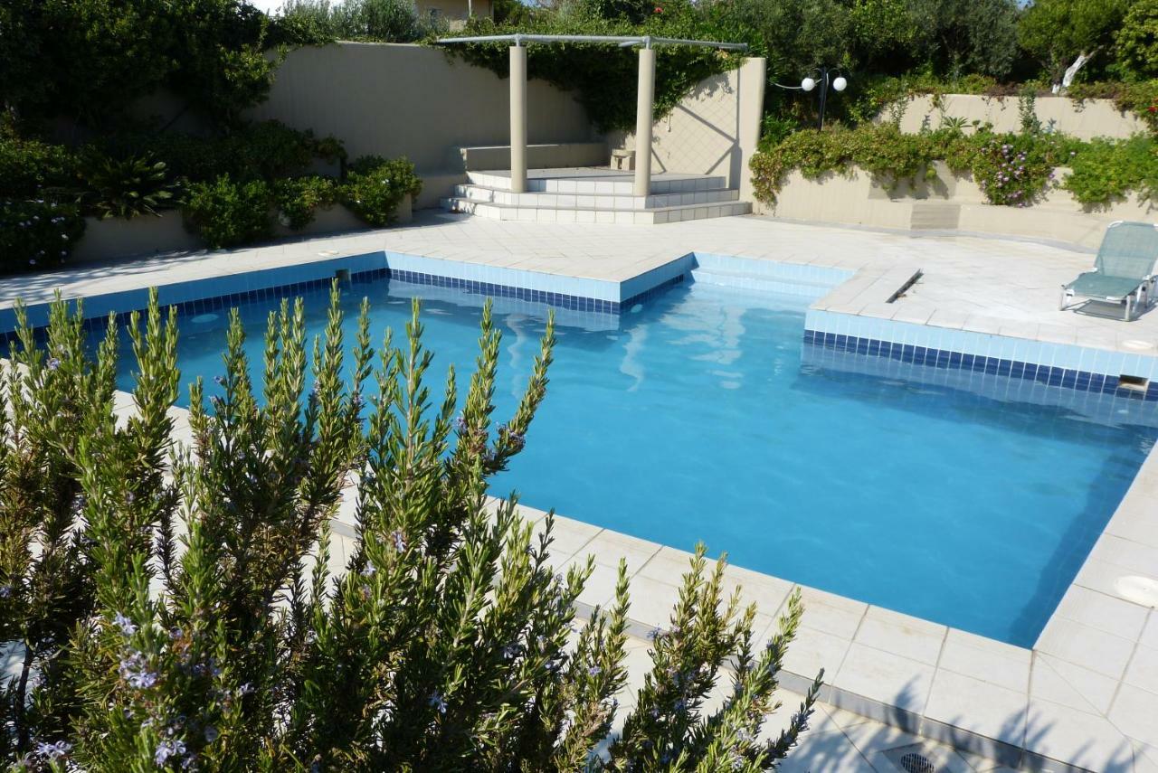 Knossos Palace Secluded Villa Skalanion 外观 照片